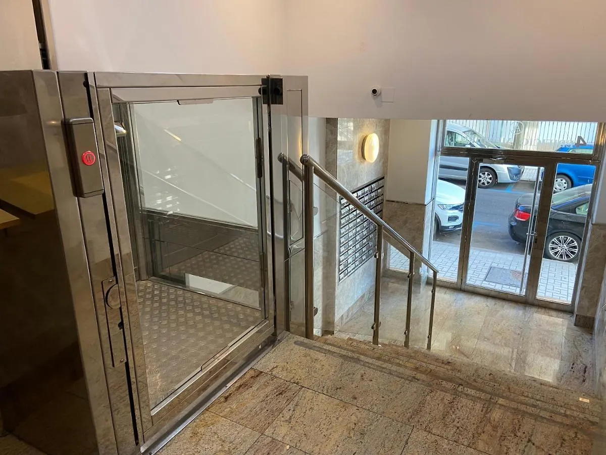 Malagueta Beach Front Mediterranean Apartment مالقة 0*,